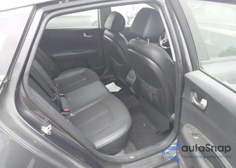 2018 Kia Optima S z USA, uszkodzony, nr VIN 5XXGT4L30JG226218